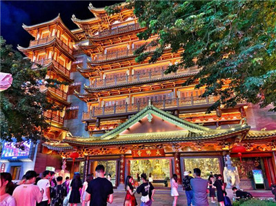 豪华SPA：为商务模特提供的身心放松之旅